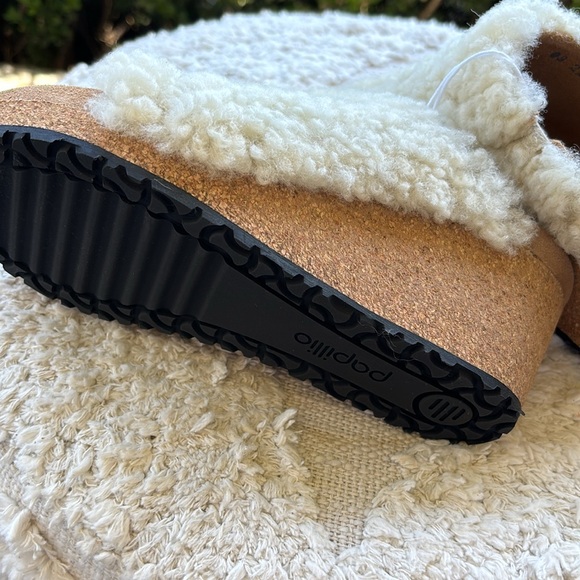 PAPILLIO SHEARLING WEDGE SANDALS NWT IN BOX worn once - Picture 4 of 4
